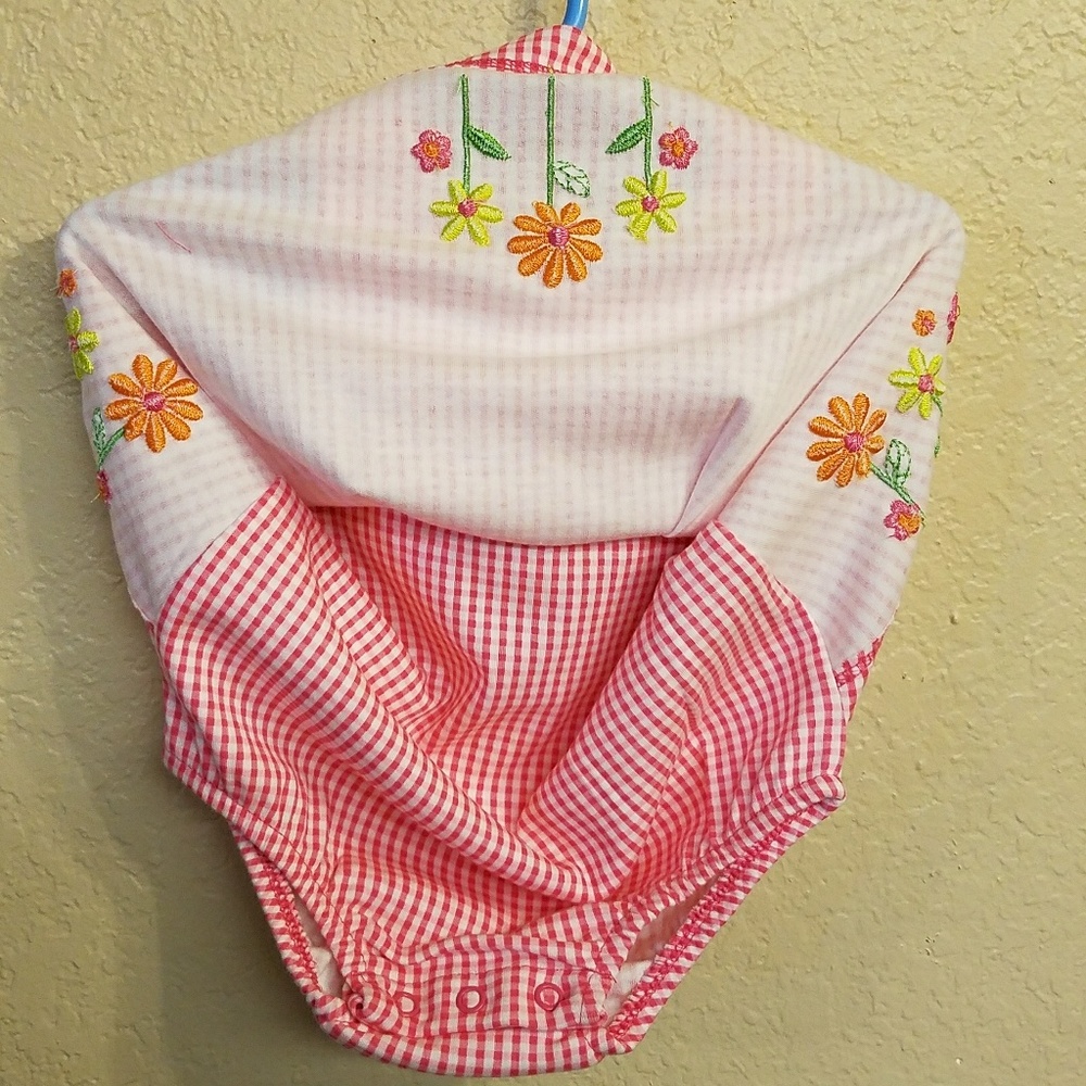 NWT Carters Girls checkered Romper with floral Des - Picture 3 of 7